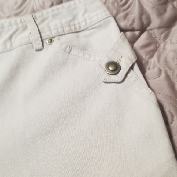 Ruby Rd.  Capris - Picture 7 of 8